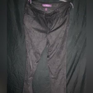 Brand New Gloria Vanderbilt Polyester Jeans  
~Size 14    
~14 Stretch Average